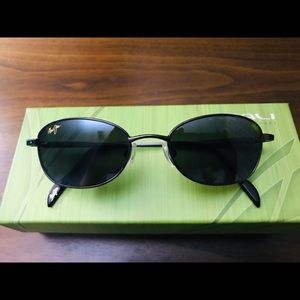 Women’s Maui Jim Polarized Titanium Sunglasses NEW CONDITION